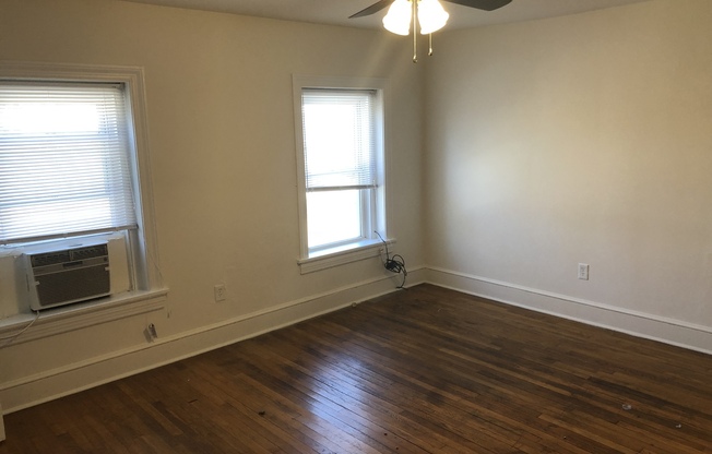 1 bed, 1 bath, 750 sqft, $950, Unit Apt #2nd Fl