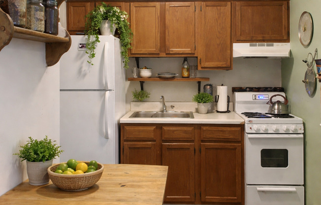 Studio, 1 bath, $1,129, Unit B07