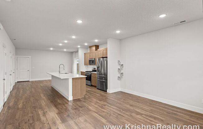 Exceptional 3BD* 2.5 BA* home in the North Bethany Ridgeline Community!