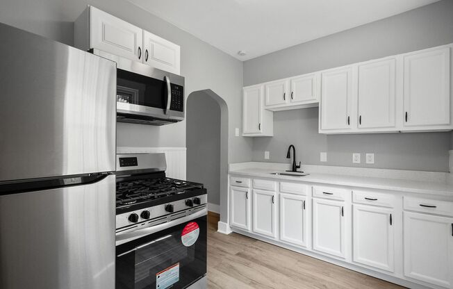 Stunning 2 bedroom home in Carrick available September 1st!
