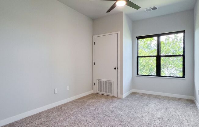 2 beds, 2 baths, 1,003 sqft, $2,400, Unit SC 1408-214