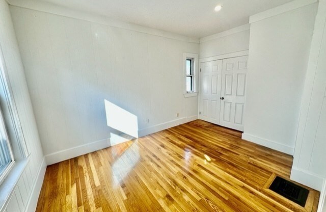 3 beds, 1 bath, $4,200, Unit 1