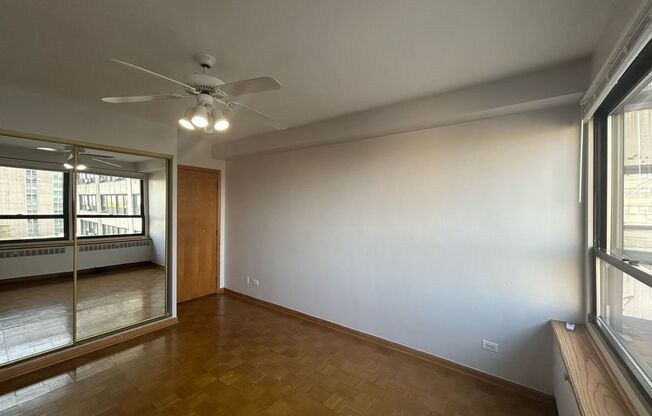 1 bed, 1 bath, 700 sqft, $1,665, Unit 418-0908
