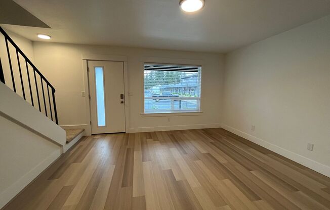 2 beds, 1 bath, $1,895, Unit 14