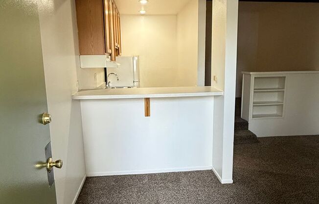 Studio, 1 bath, $995, Unit 08