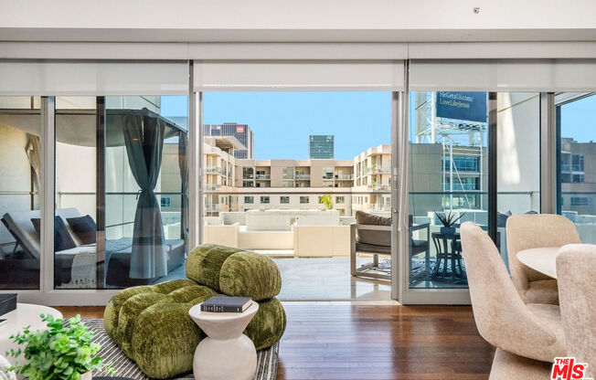 1 bed, 2 baths, 1,400 sqft, $5,500, Unit 10L