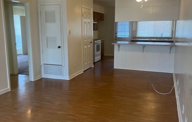 2 bed 1 bath Duplex in Georgetown