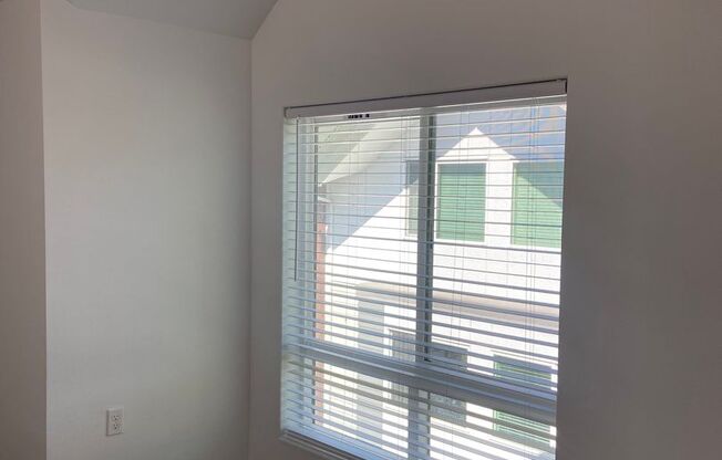 2 beds, 2 baths, 900 sqft, $2,895, Unit 2500-A