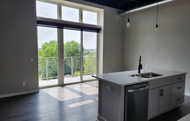 2 beds, 2 baths, 1,132 sqft, $1,650, Unit 402