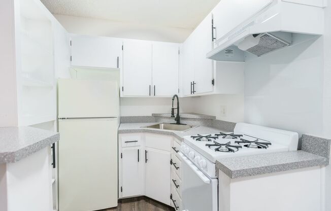 Studio, 1 bath, 495 sqft, $1,448, Unit 103