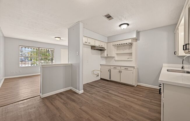 Affordable 4-Bedroom 2-Bathroom Home in South Houston – 5315 Bellfort Ave.