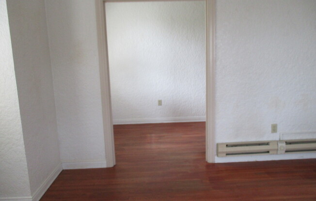 1 bed, 1 bath, $700, Unit 409