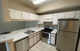ANNUAL RENTAL - 2 BED / 2BATH 3RD FLOOR AT TUSCANY GARDENS
