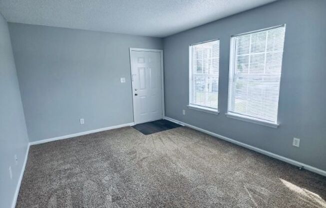 2 beds, 1.5 baths, 880 sqft, $995, Unit 411