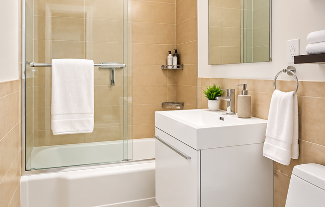 1 bed, 1 bath, $4,950, Unit W8G
