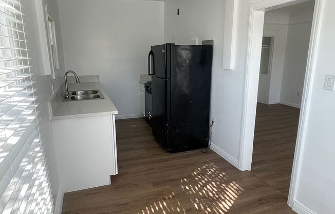 Studio, 1 bath, 575 sqft, $1,325, Unit 208