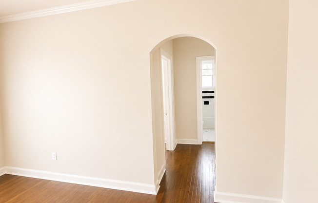 343 W SUMMIT AVE