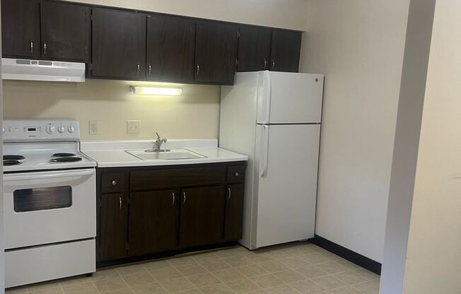 Studio, 1 bath, 600 sqft, $799, Unit Lovers Lane-211