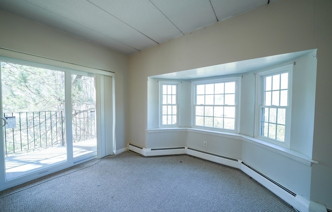 3 beds, 2 baths, 1,156 sqft, $3,800, Unit 41A