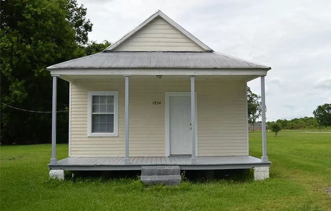 1 Bedroom/1 Bathroom Country living