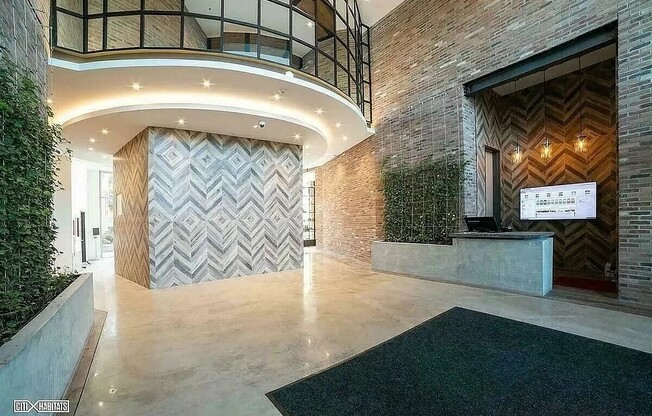 1 bed, 1 bath, $4,350, Unit 525