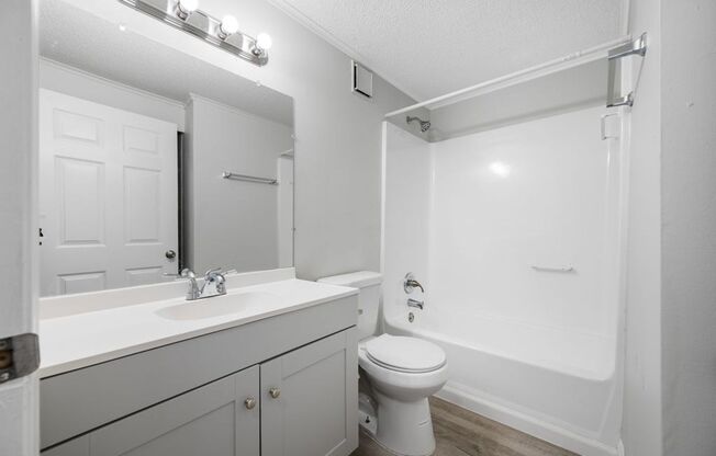 1 bed, 1 bath, 576 sqft, $1,079, Unit 208