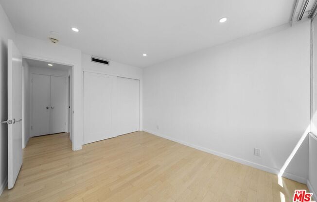 2 beds, 2 baths, 1,080 sqft, $6,300, Unit 808