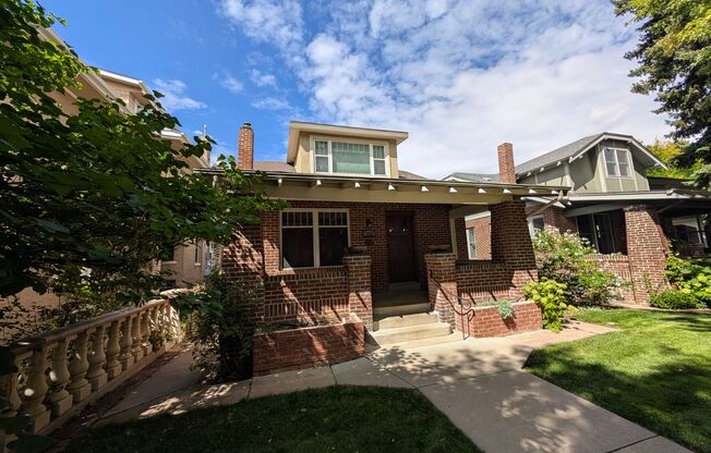 Beautiful 3 Bedroom House right across from City Park