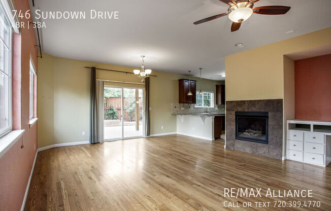746 SUNDOWN DR