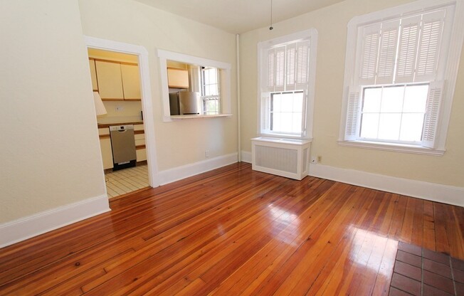 4 PHILLIPS ST