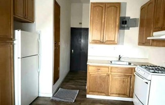 2 beds, 1 bath, 850 sqft, $2,100