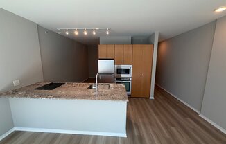 211 E ILLINOIS ST