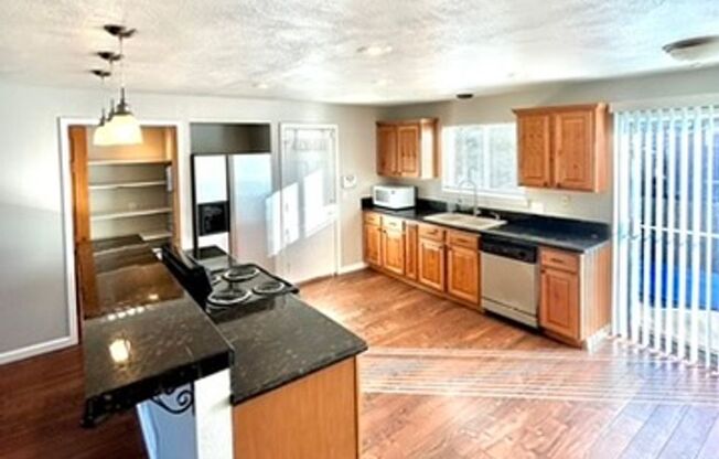 BEAUTIFUL UPDATED 3 BR/2 BA HOME IN AURORA HIGHLANDS