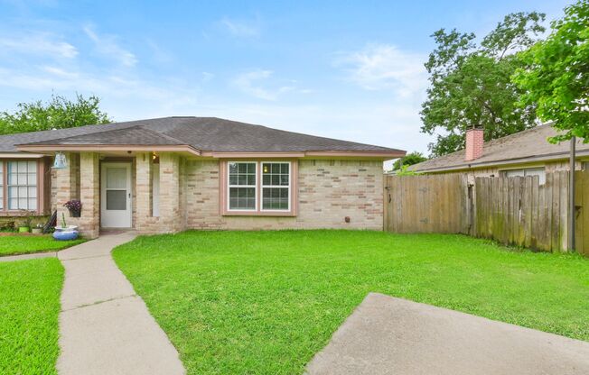 Stunning 4‑Bedroom Home in Oak Rock Neighborhood