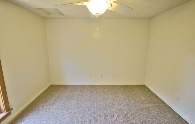 3 beds, 2 baths, 1,700 sqft, $1,999, Unit GP - 2717