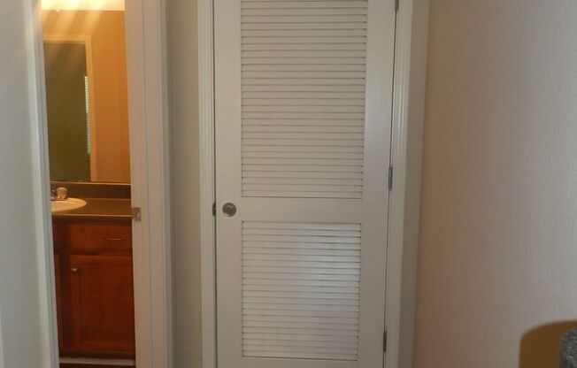 2 beds, 2 baths, 985 sqft, $1,305, Unit 1204