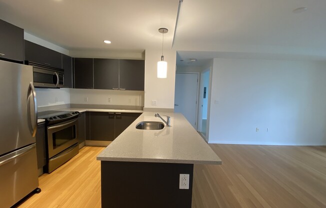 1 bed, 1 bath, 800 sqft, $3,500, Unit 801