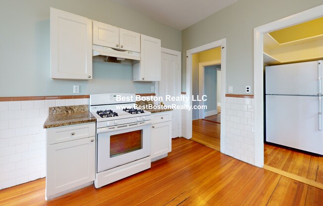 106 Highland Ave # 3