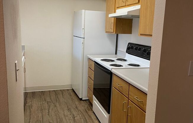 2 beds, 1 bath, 824 sqft, $1,321, Unit Unit 317