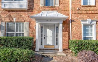 This Stunning Townhome in the Heart of Ballantyne