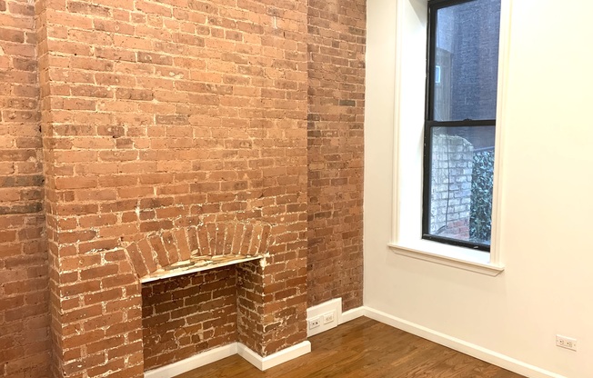 744 9 AVE