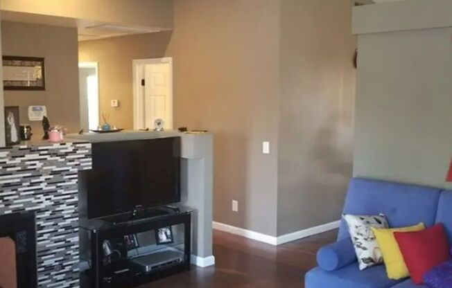 Charming Corner Lot Home 3 Bed/2 Bath Home In Perris!
