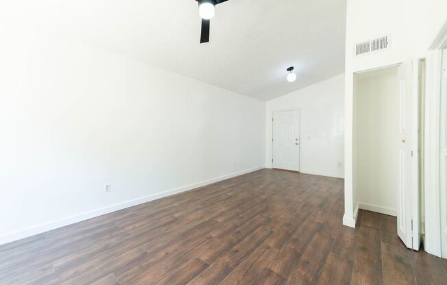 1 bed, 1 bath, 600 sqft, $1,020, Unit 4