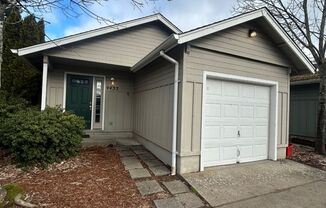 Cute 2 Bedroom Home In Eugene!