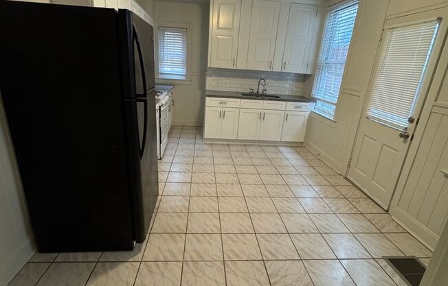 5 beds, 1 bath, $1,695