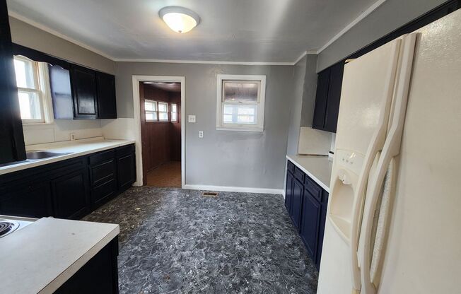 Large 3 Bedroom House - Pets Welcome!!