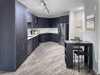 1 bed, 1 bath, 778 sqft, $1,786