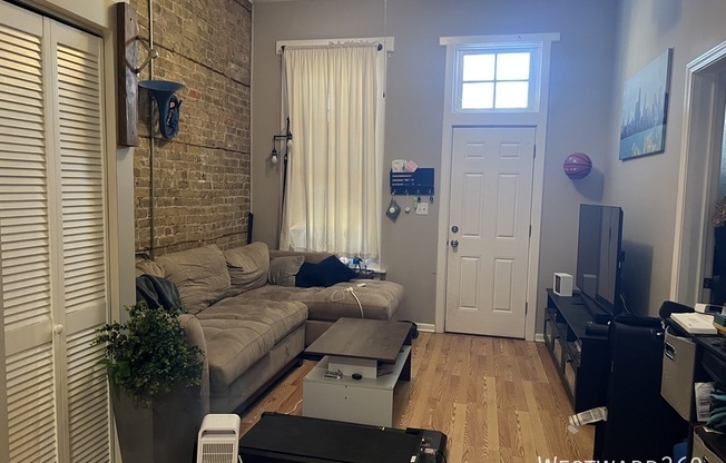 1479 HURON