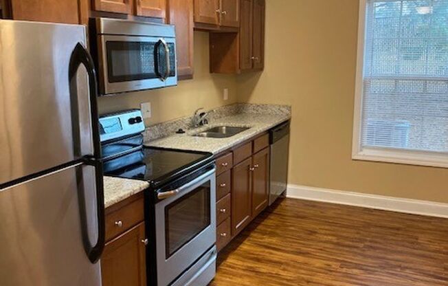 1 bed, 1 bath, 808 sqft, $765, Unit G2