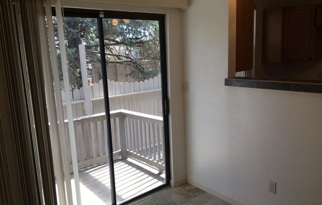 BEAUTIFUL 3 bed 3 Bath Townhome in Downtown Boulder